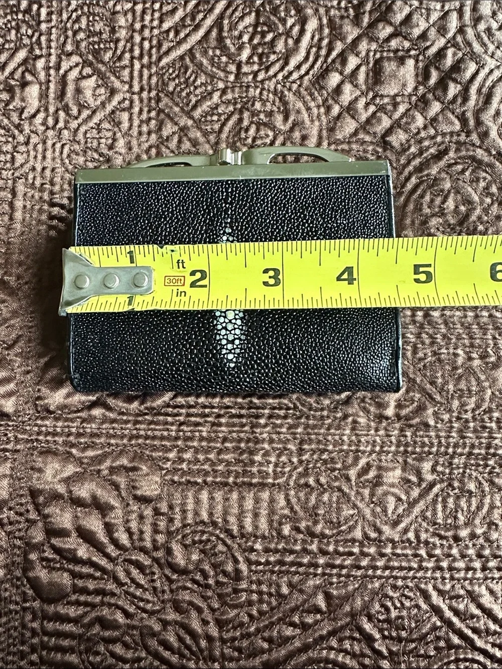 Authentic River Black Stingray Leather Trifold Kiss-Lock Wallet